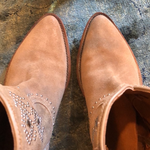 Frye Studded Billy Boot in Tan size 8.5 western cowboy - Picture 10 of 16